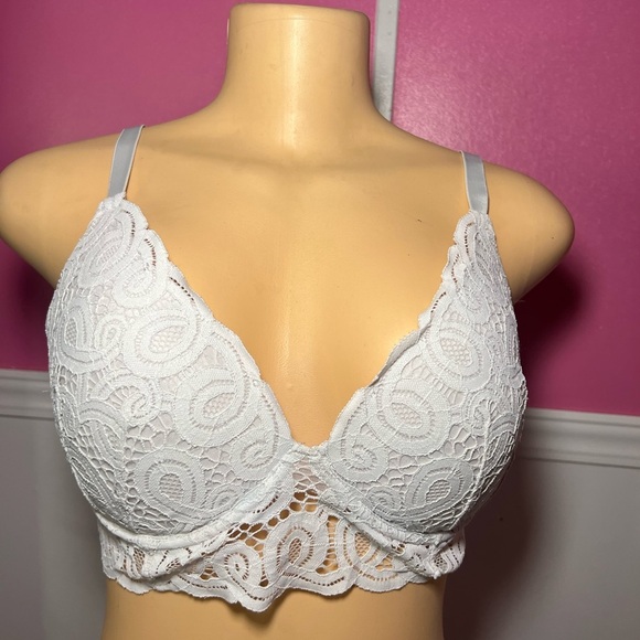 Elegant White Lace Bralette - Picture 1 of 7